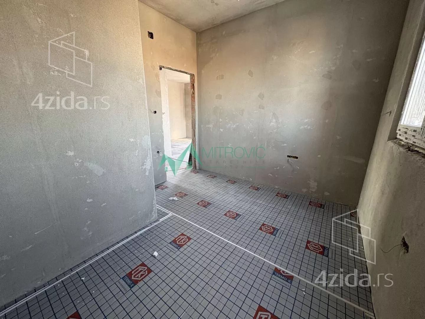 Troiposoban stan | 4zida