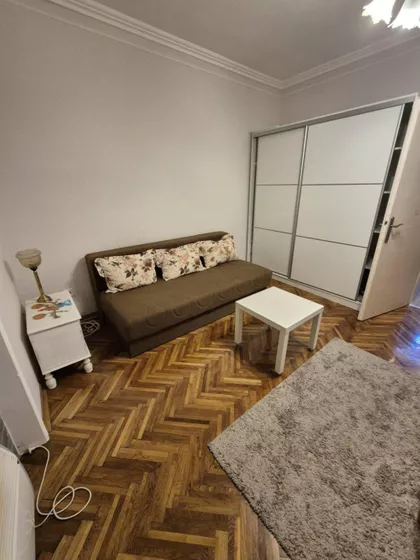 Hadži Ruvimova | 4zida.rs