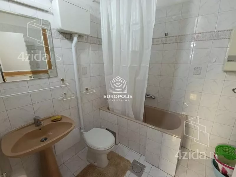 5-etažna kuća | 4zida