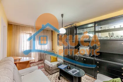 Triglavska | 4zida.rs