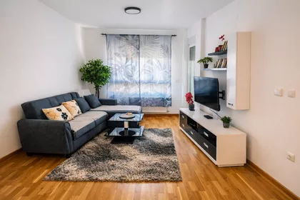 Hadži Prodanova 9 | 4zida.rs