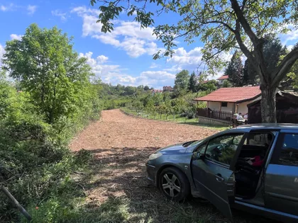 Bećarevo Brdo | 4zida.rs