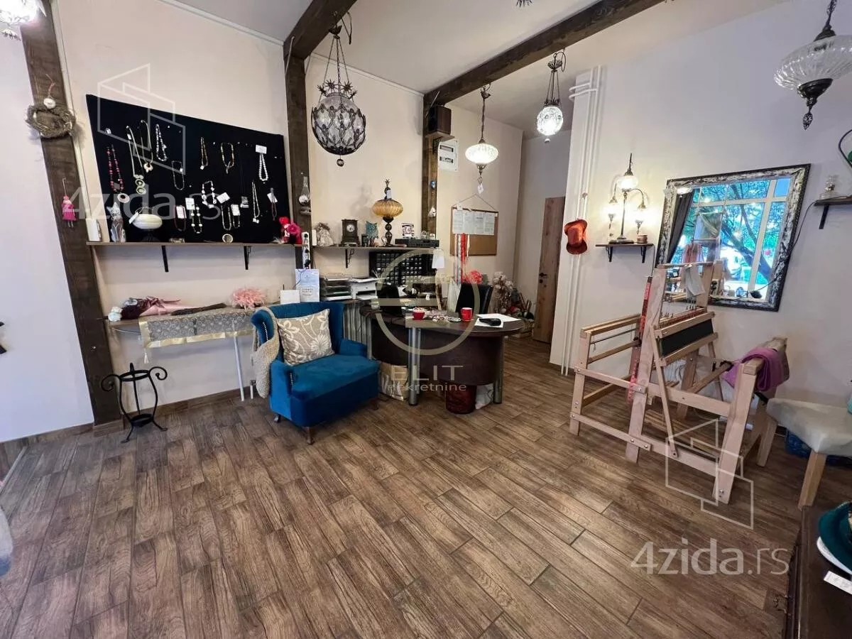 Lokal | 4zida