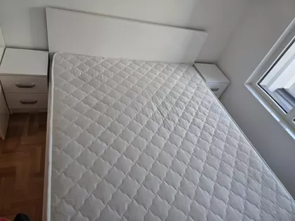 Crveni Pevac | 4zida.rs