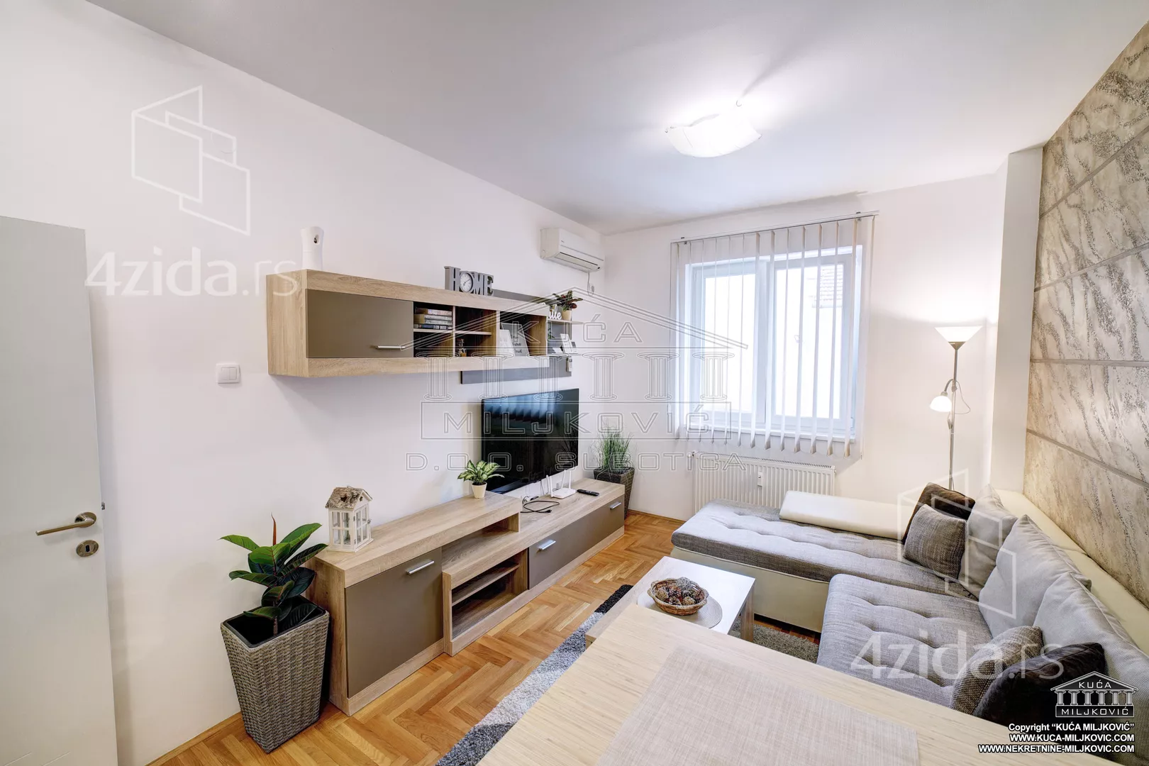 Jednoiposoban stan | 4zida