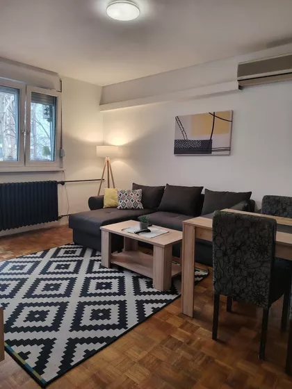 Autokomanda | 4zida.rs