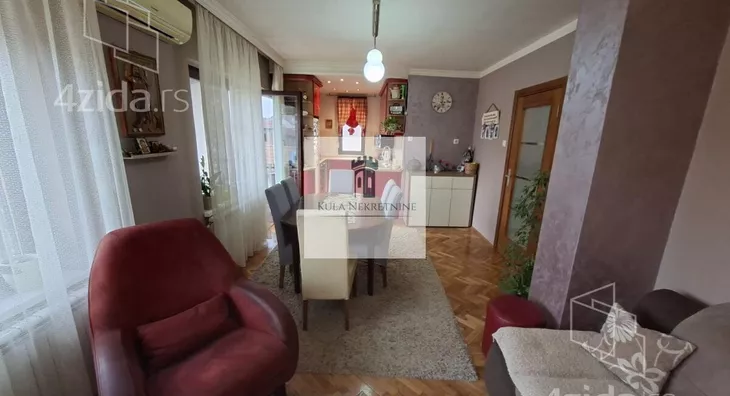 Troiposoban stan | 4zida