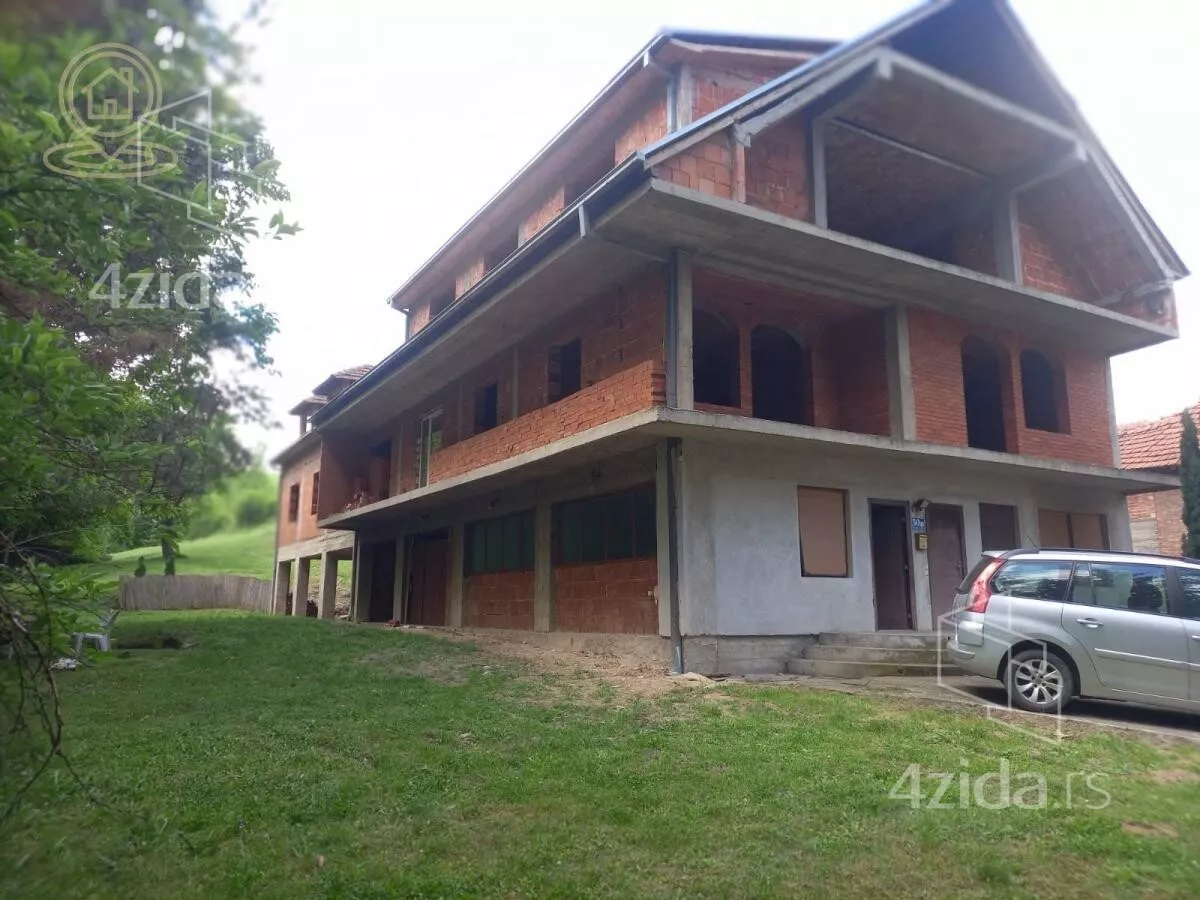 Građevinsko zemljište | 4zida