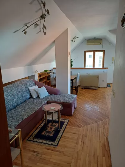 Bačka 15k | 4zida.rs