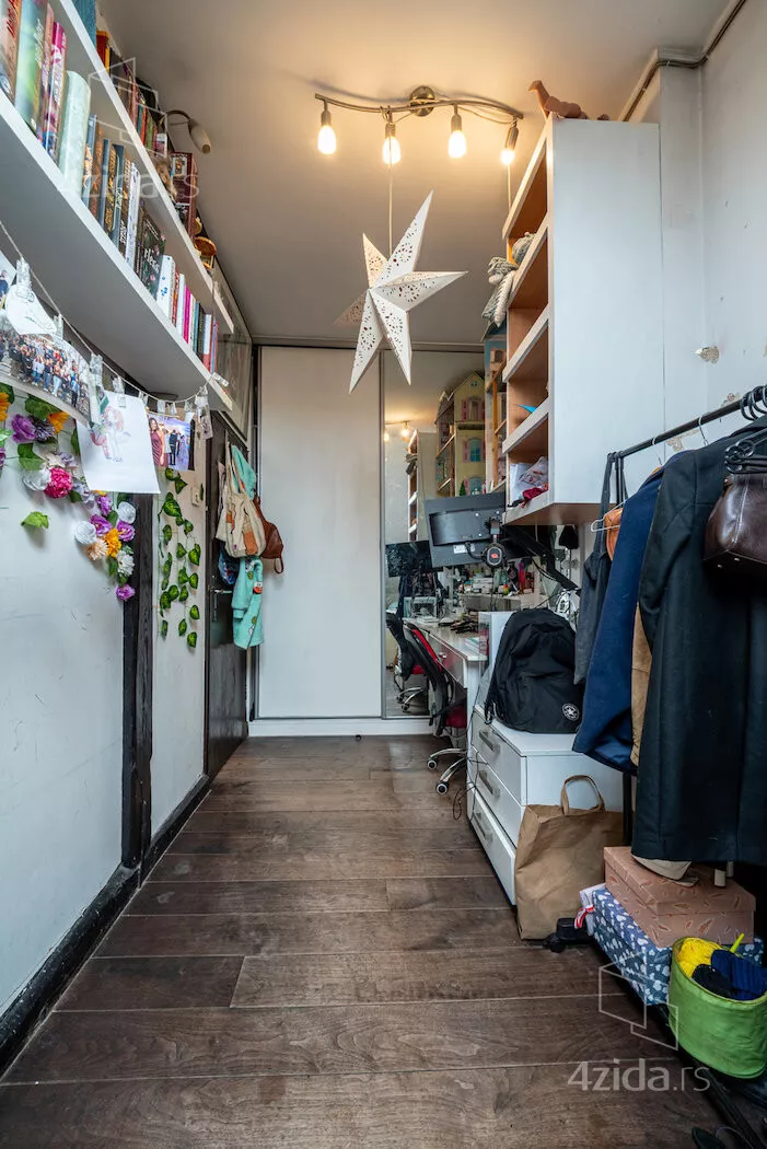 Četvoroiposoban stan | 4zida