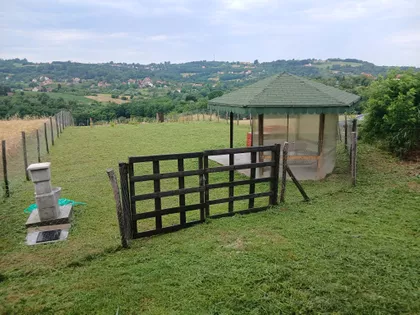 Mislođin | 4zida.rs