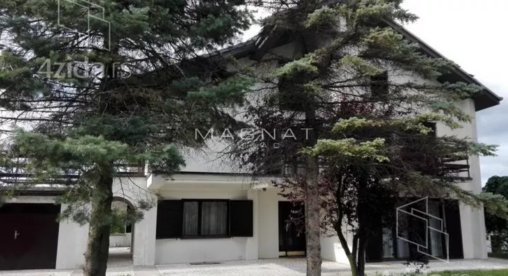 3-etažna kuća | 4zida