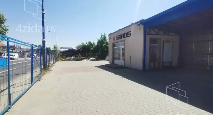 Poslovna zgrada | 4zida