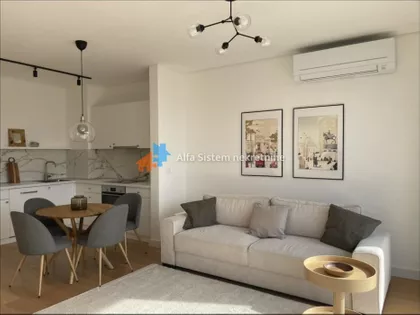 Vukov Spomenik | 4zida.rs