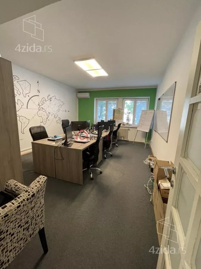 Šestosoban stan | 4zida