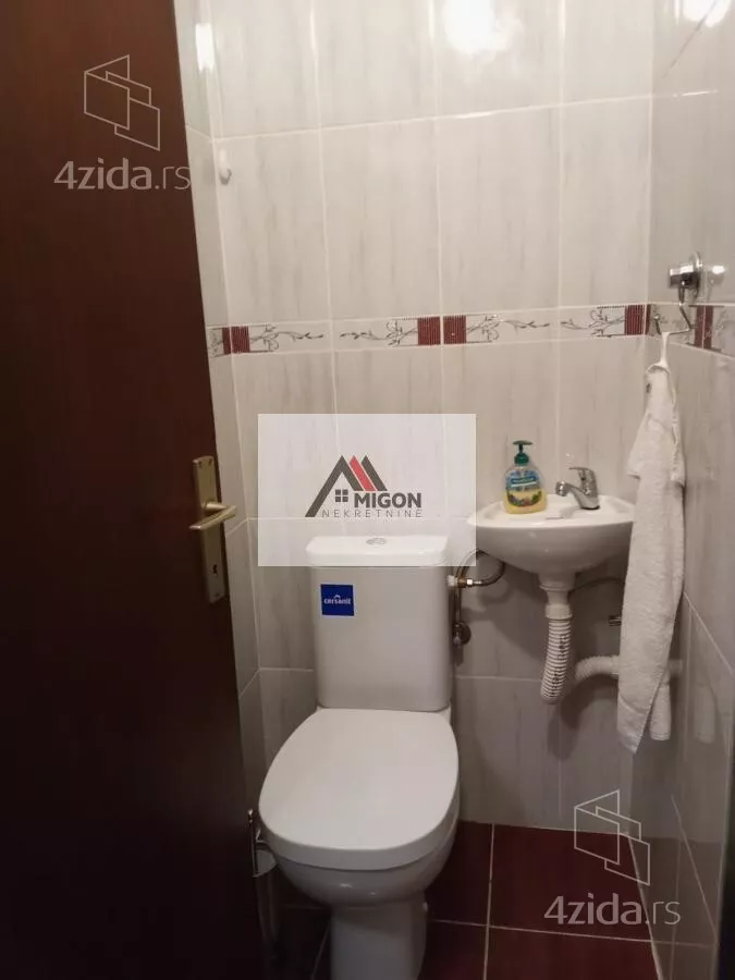 Troiposoban stan | 4zida