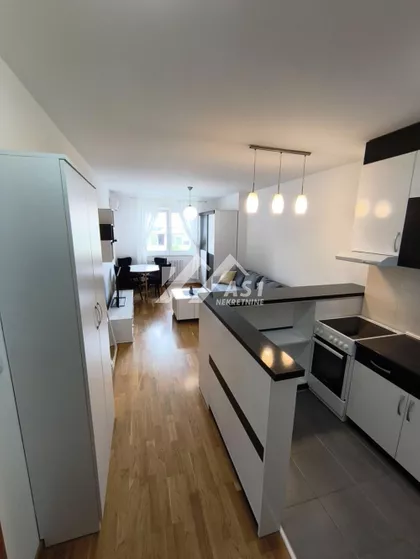 Episkopa Visariona | 4zida.rs