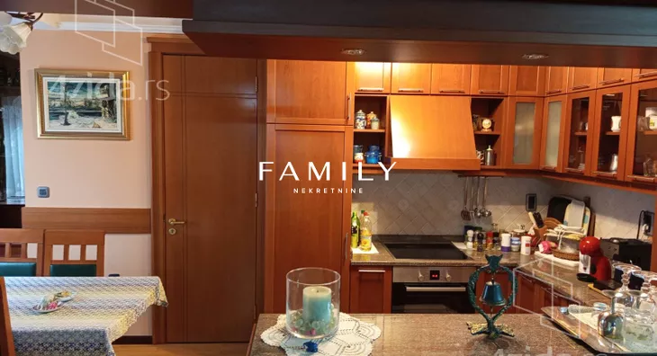 Petosoban stan | 4zida