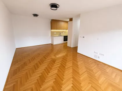 Karađorđeva | 4zida.rs