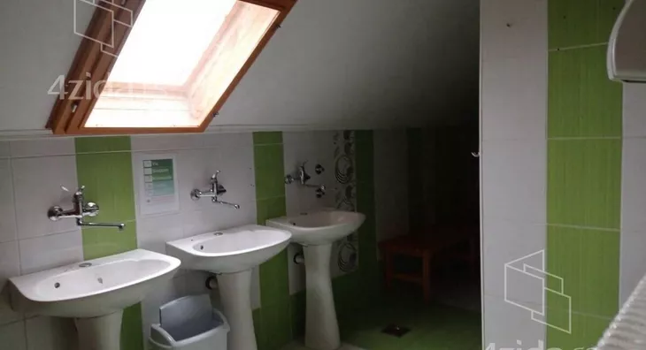 Poslovna zgrada | 4zida