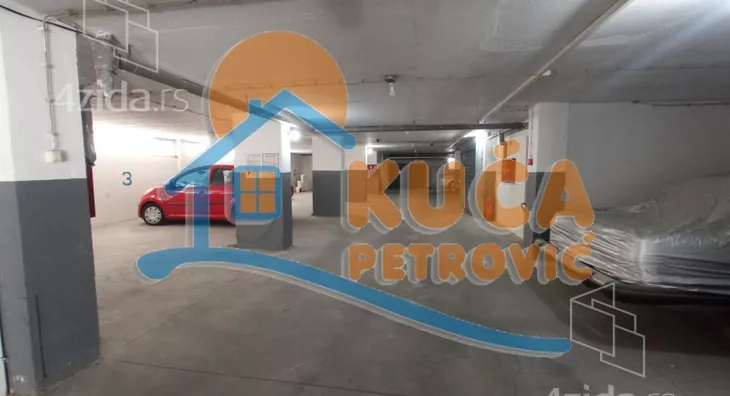 Garaža | 4zida