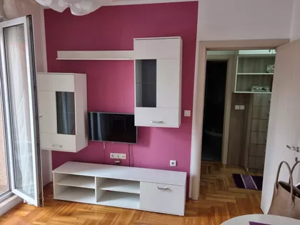 Janka Čmelika | 4zida.rs