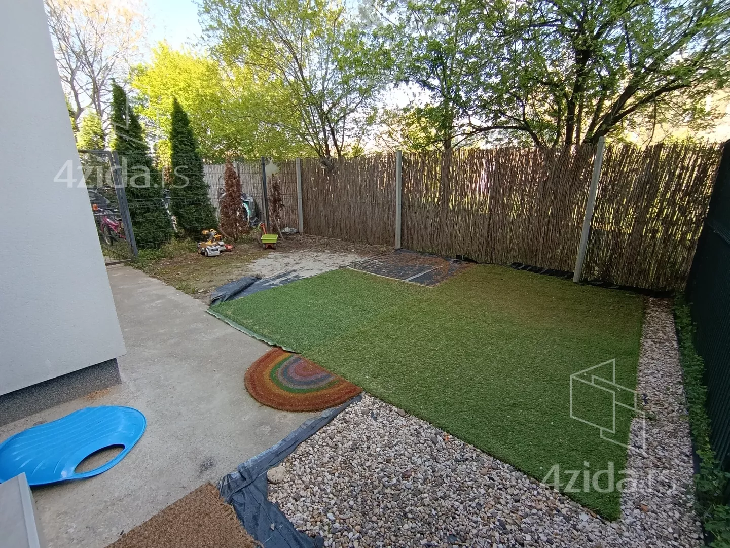 Troiposoban stan | 4zida