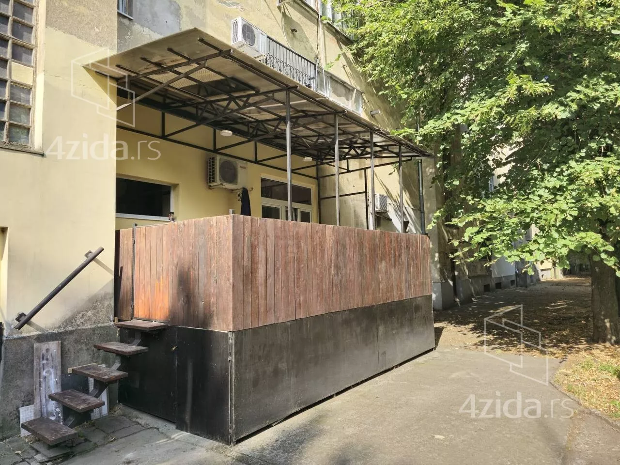 Troiposoban stan | 4zida