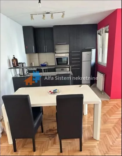 Učiteljsko Naselje | 4zida.rs