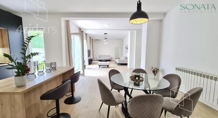 Šestosoban stan | 4zida