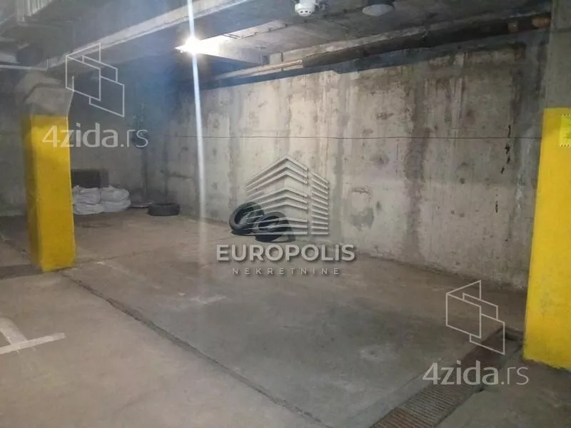 Garaža | 4zida