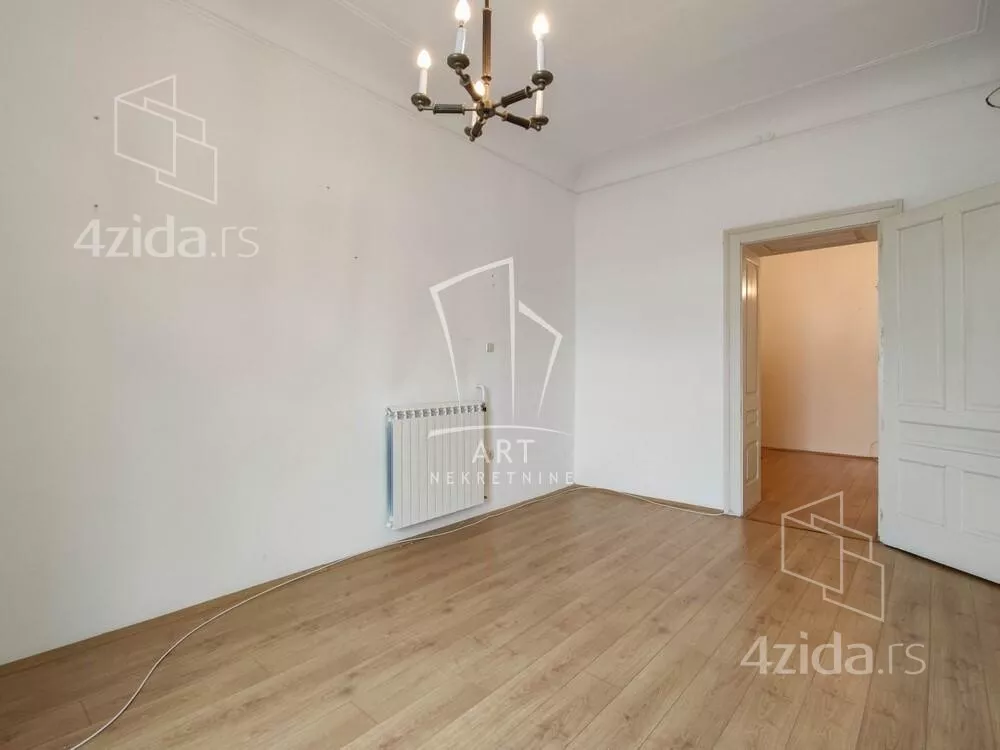 Četvoroiposoban stan | 4zida