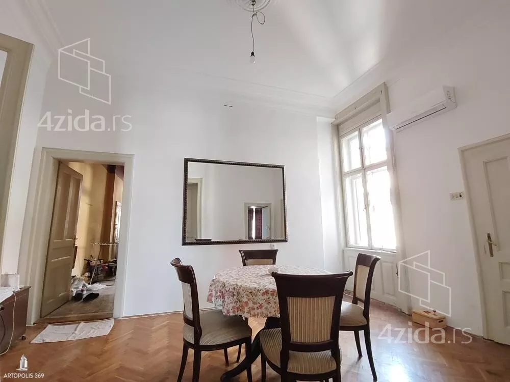 Šestosoban stan | 4zida