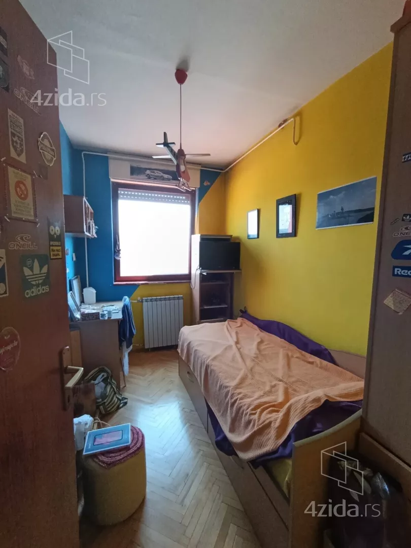 Troiposoban stan | 4zida