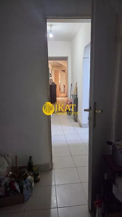 Emilije Jakšić | 4zida.rs