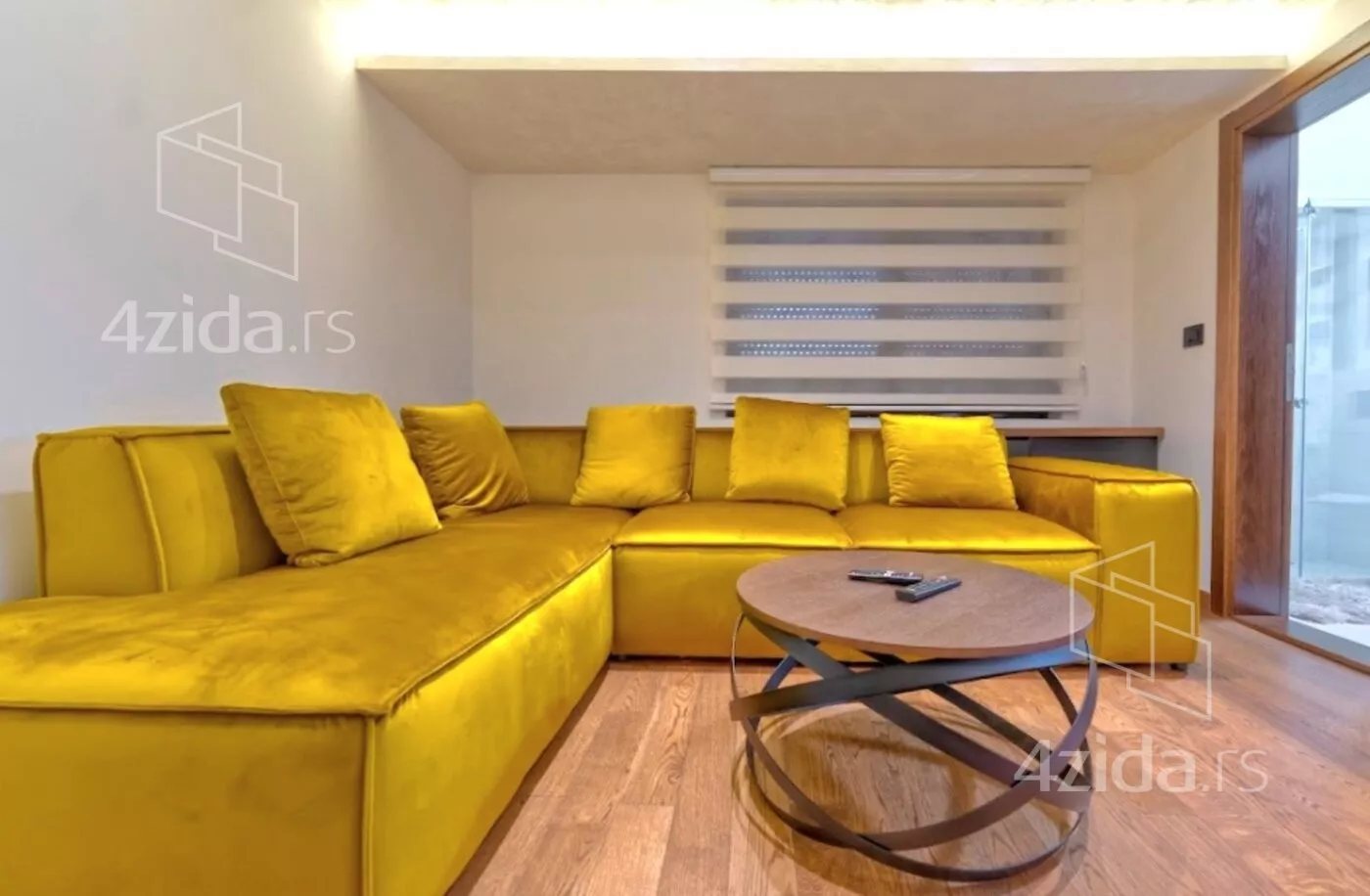 Šestosoban stan | 4zida