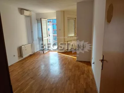Nedeljka Gvozdenovica | 4zida.rs