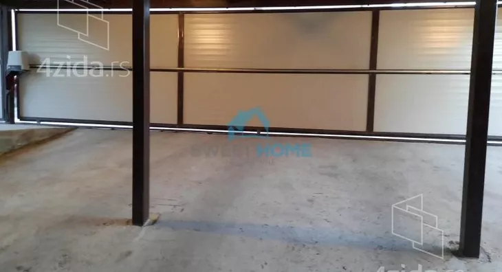 Četvoroiposoban stan | 4zida