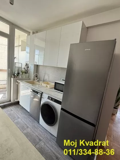 Mića Radakovića | 4zida.rs