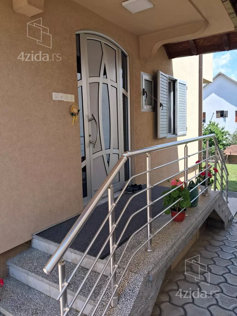 3-etažna kuća | 4zida