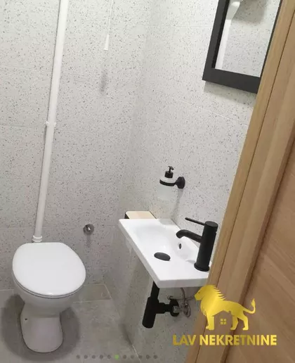 ŽELEZNIČKA | 4zida.rs