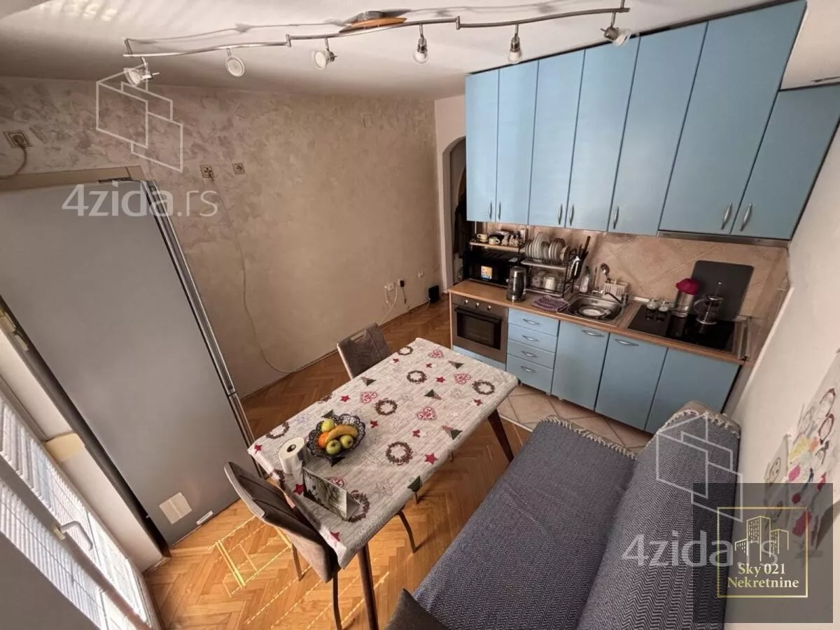 Troiposoban stan | 4zida