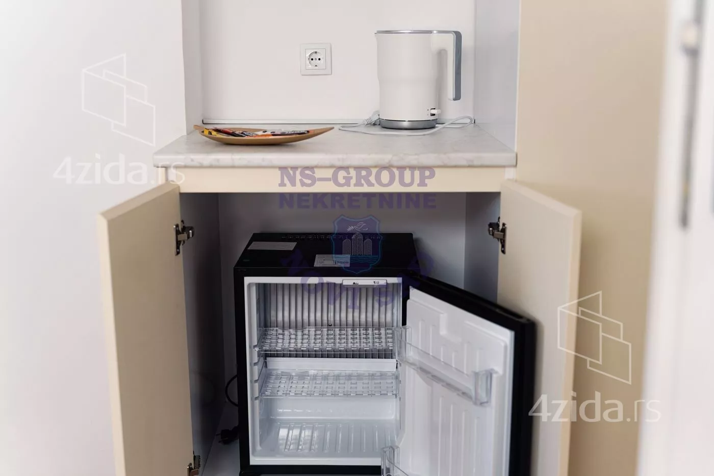 Sedmosoban stan | 4zida