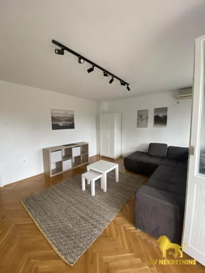 BALZAKOVA | 4zida.rs