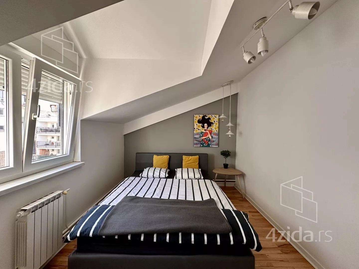 Petosoban stan | 4zida