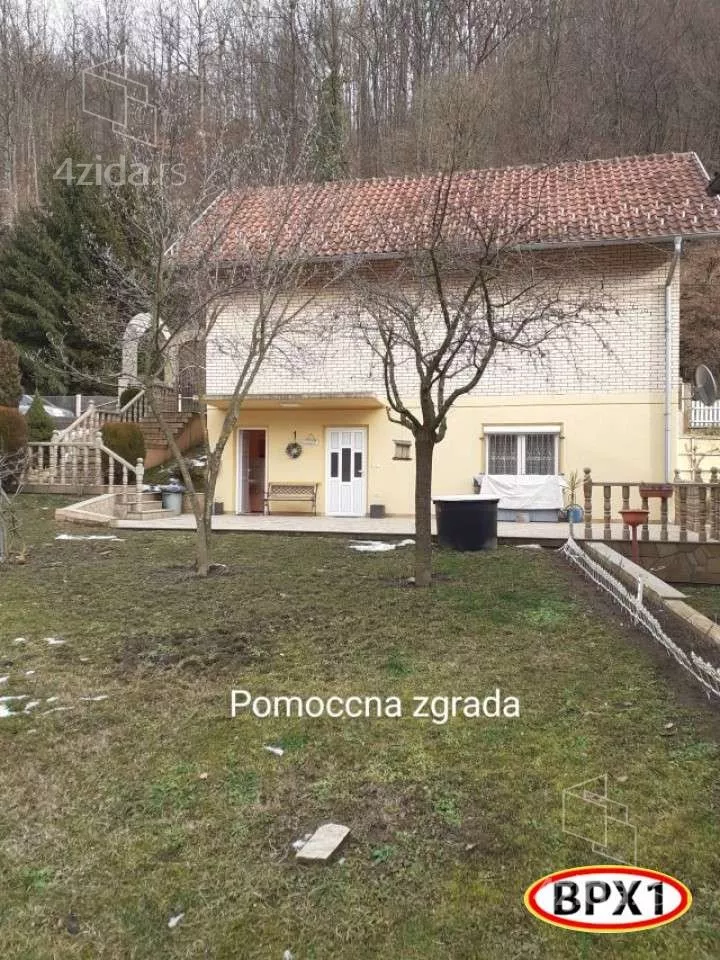 3-etažna kuća | 4zida