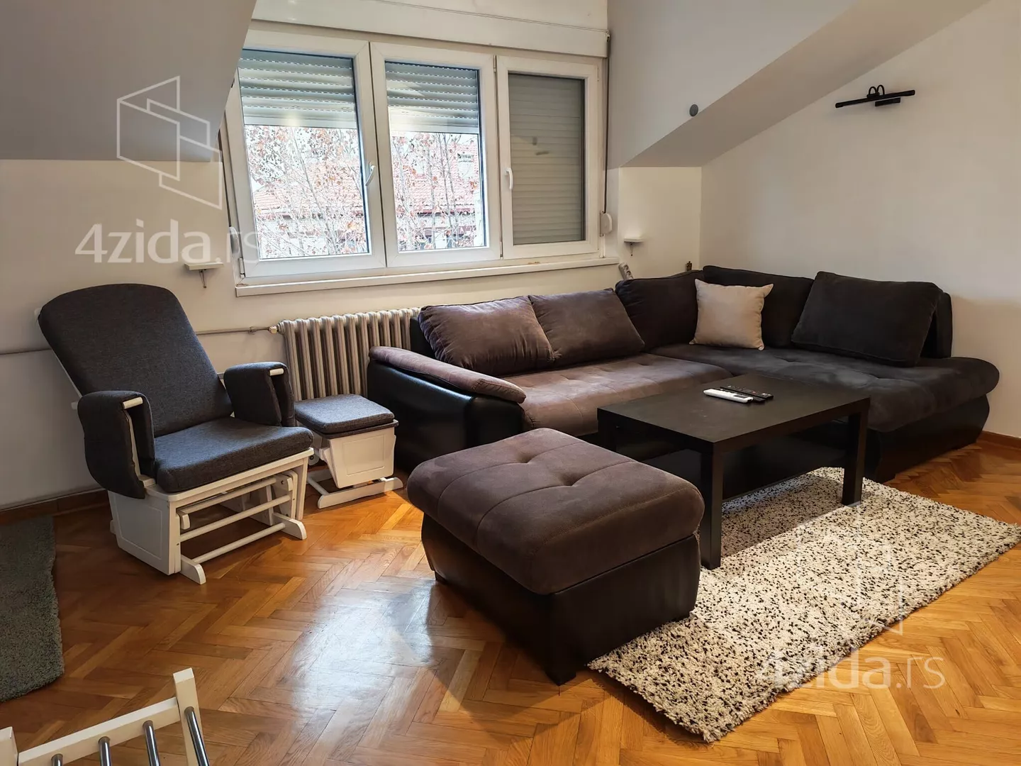 Jednoiposoban stan | 4zida