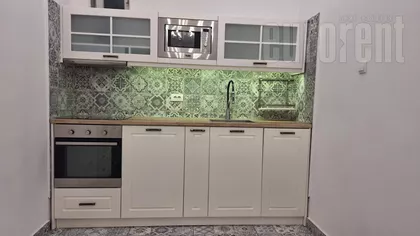 HILANDARSKA OKOLINA | 4zida.rs