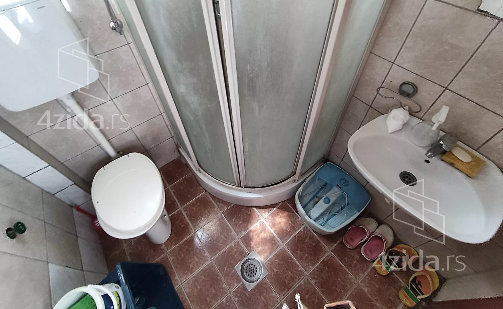 Troiposoban stan | 4zida