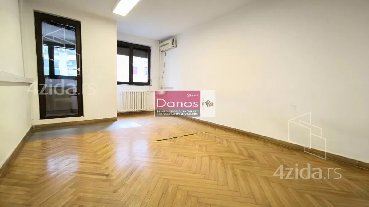 Devetosoban stan | 4zida
